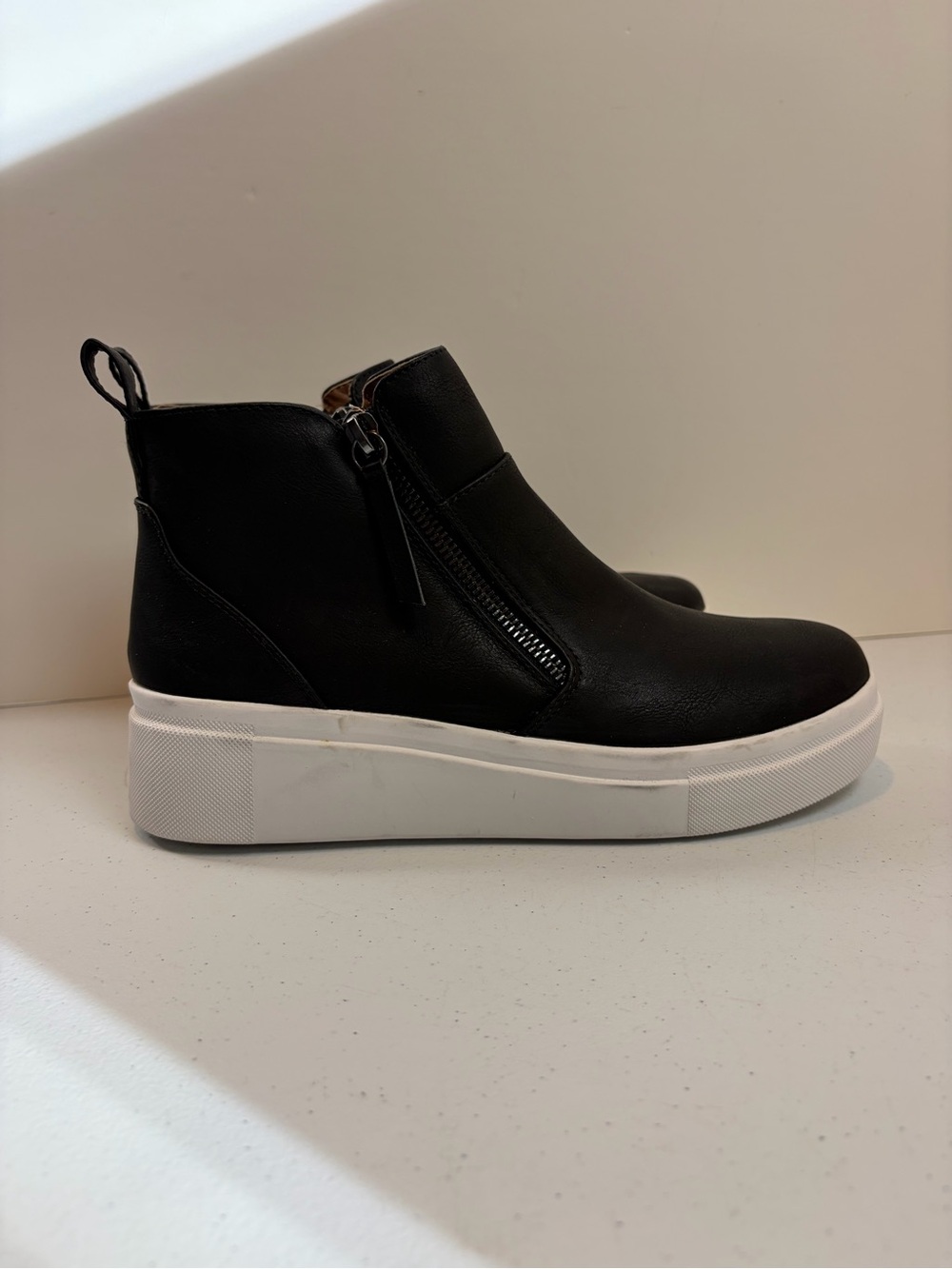 Yellow Box Womens 7.5 Black Ankle Boots Platform Sneaker Zip Malvena Wedge Shoes - Picture 3 of 8